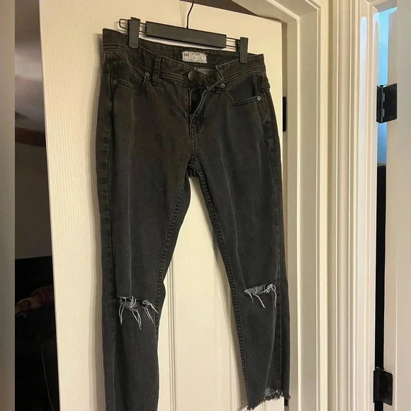 Free People Black Jeans Size 28 - Picture 7 of 9